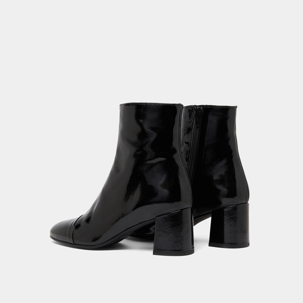 Heeled boots in black pleated patent | DONIAMA