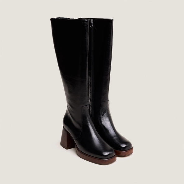 Platform boots in black distressed leather calf size M | BETINA