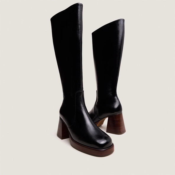 Platform boots in black distressed leather calf size M | BETINA