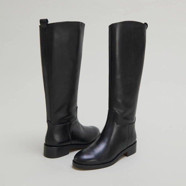 High boots in black leather | MACARON