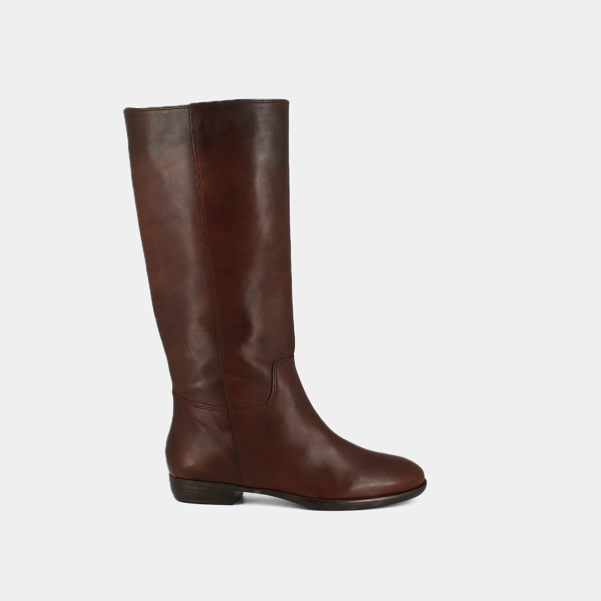 Flat boots in brown leather | 1137