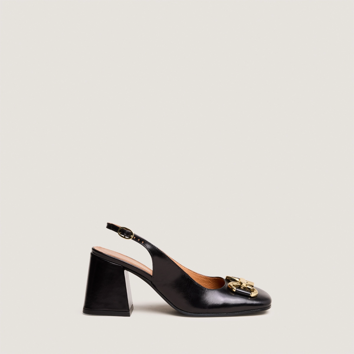Strappy pumps in black leather | DOUBLE