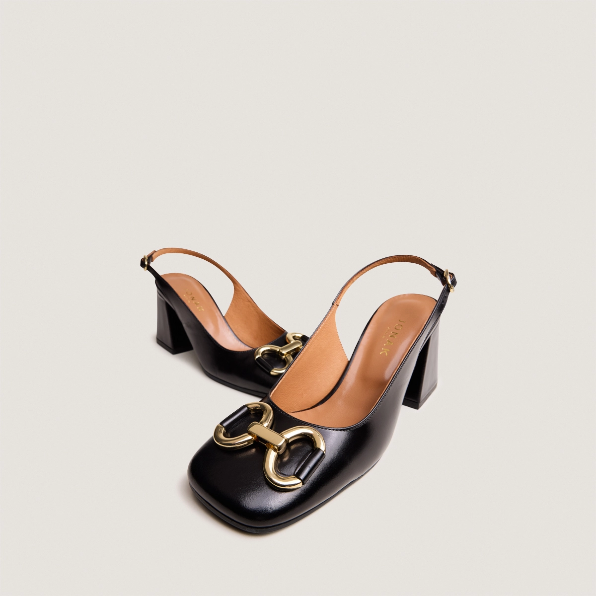 Strappy pumps in black leather | DOUBLE