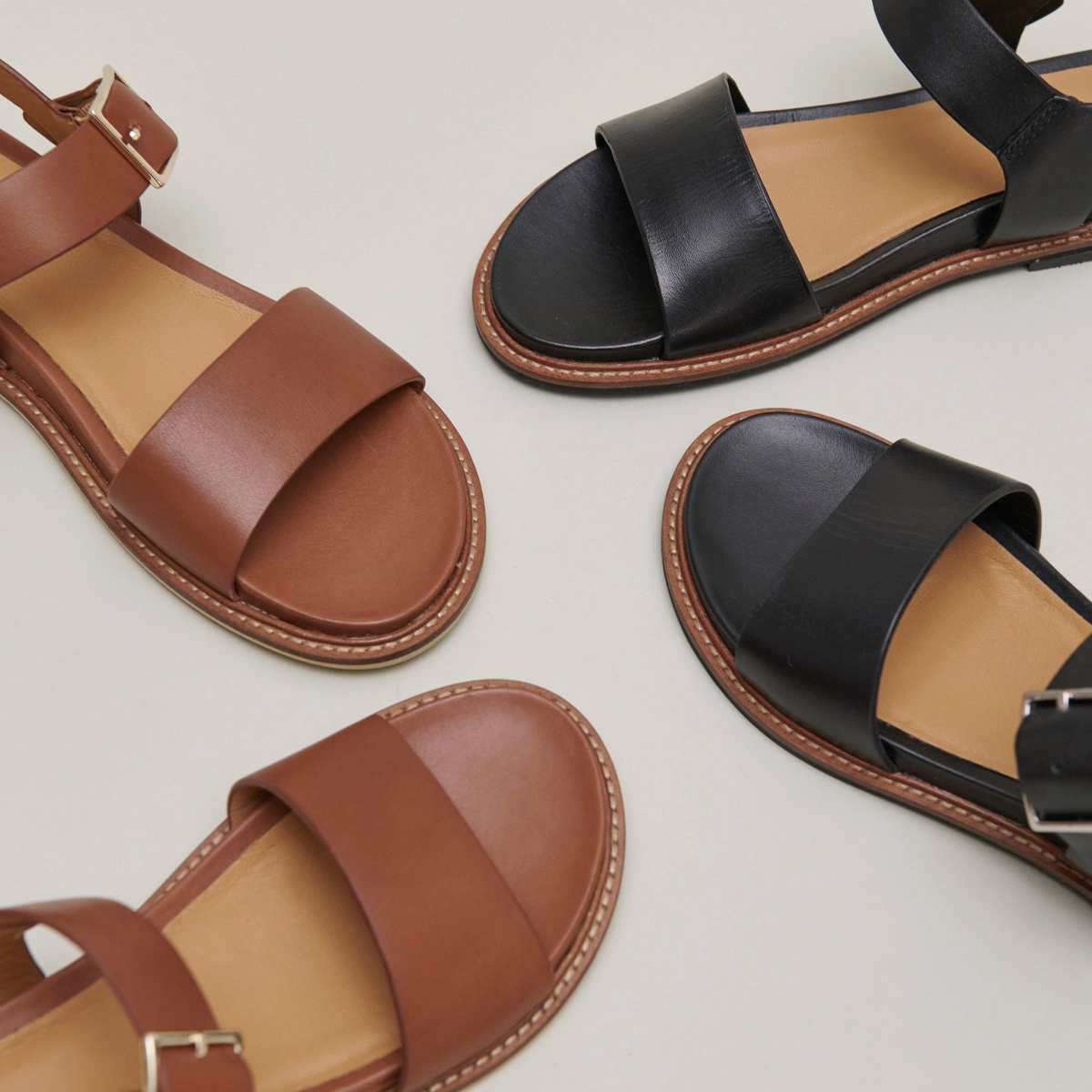 Sandals with straps and open toes in cognac leather | ACCO