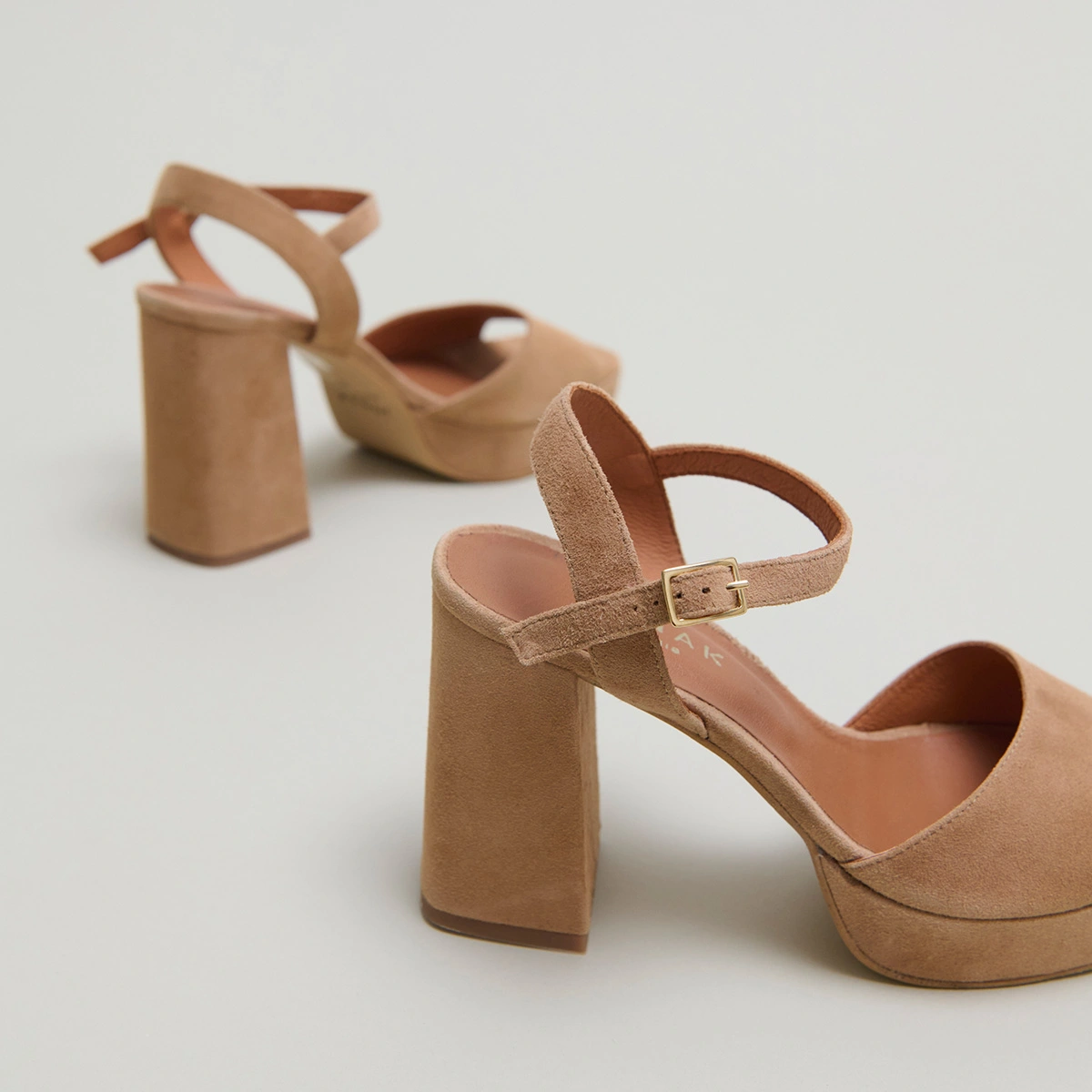 High heel sandals with open toe in camel velvet | VLADA