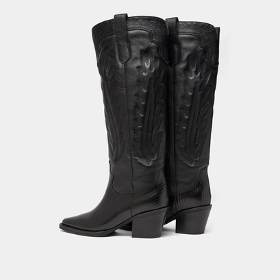 Boots with thick heels and visible stitching in black grained leather | dilo