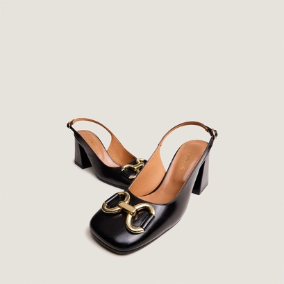 Strappy pumps in black leather | double