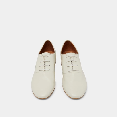 Flat heel richelieus in ecru leather | ADENISE