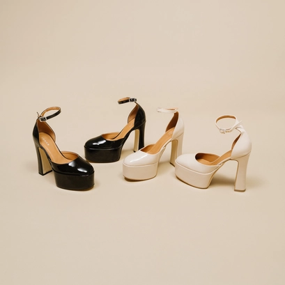 High heel pumps in beige patent | jenny