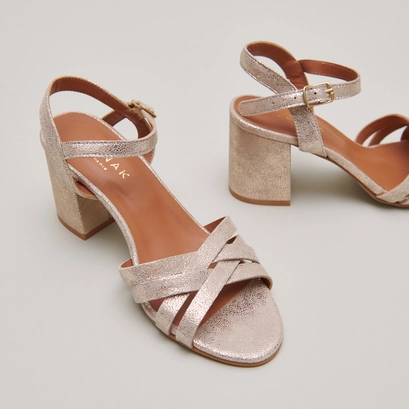 Open-toed sandals platinum