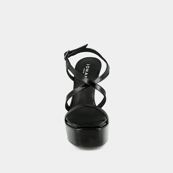 Platform sandals with crossed straps in black pleated leather | BOECIA