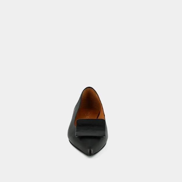 Pointed-toe ballerinas in black pleated patent | DURABLE