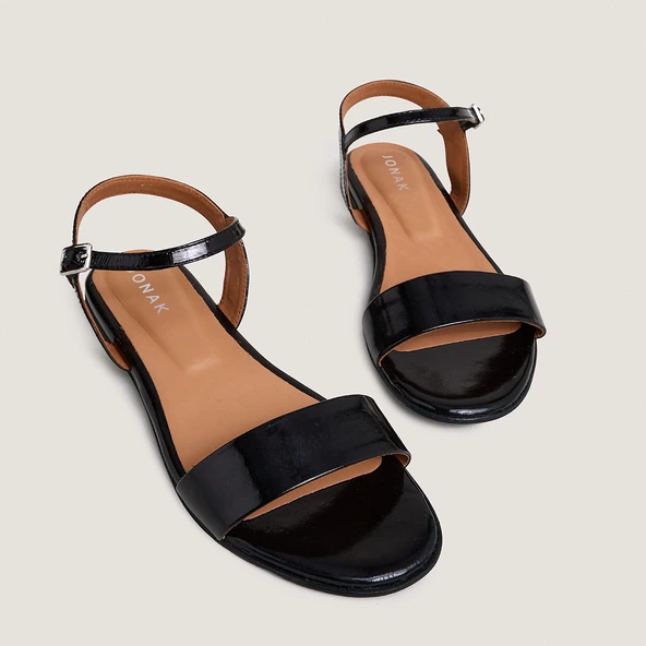 Sandals in black patent | WAGRAM