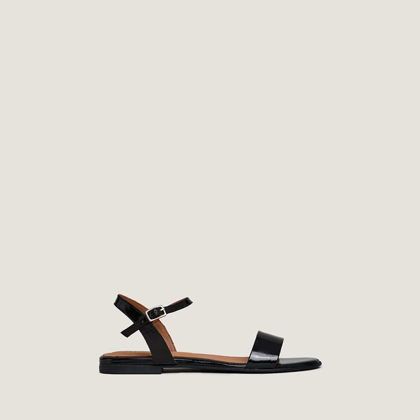 Sandals in black patent | WAGRAM
