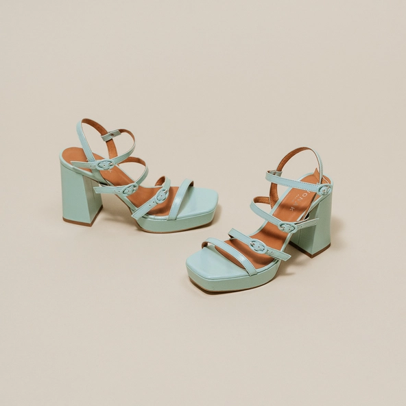 Sandals with straps and square toes in turquoise pleated leather | VALENS