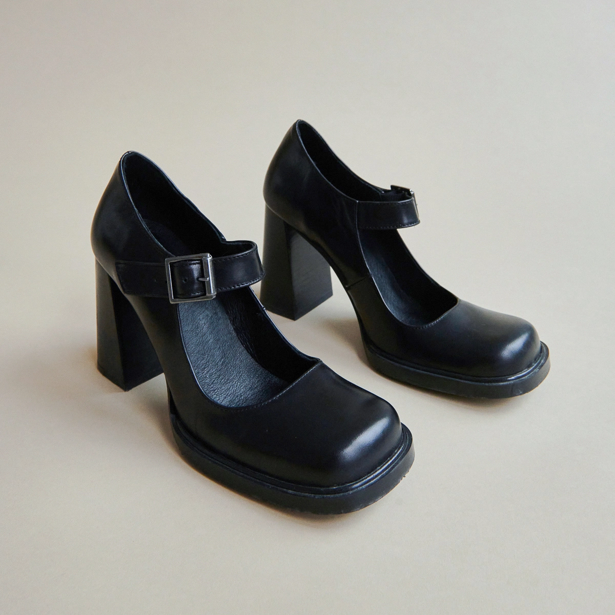 Babies with buckles and square toes in black leather | BRIEUC