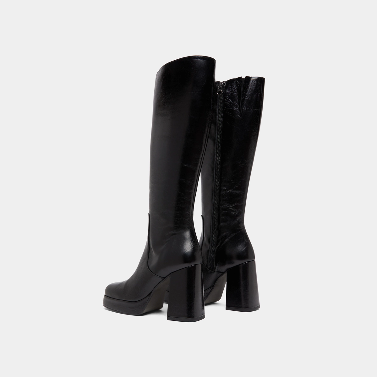 Boots with heels and square toes in black aged leather | BRYAN