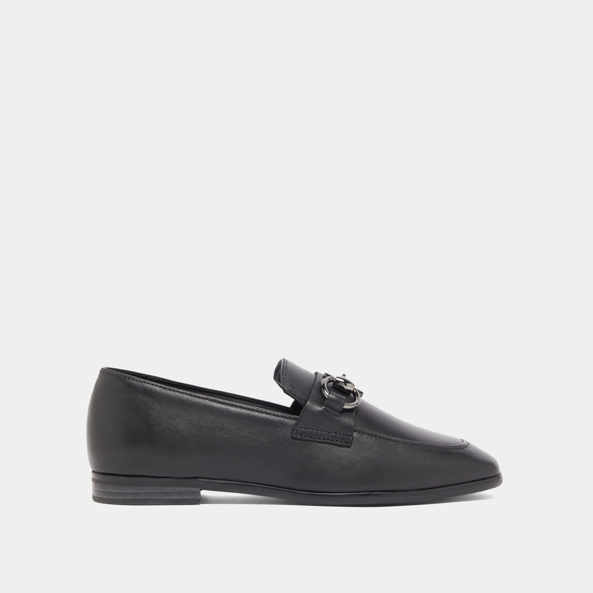 Loafers with square bits and boxes in black leather | AMELLE