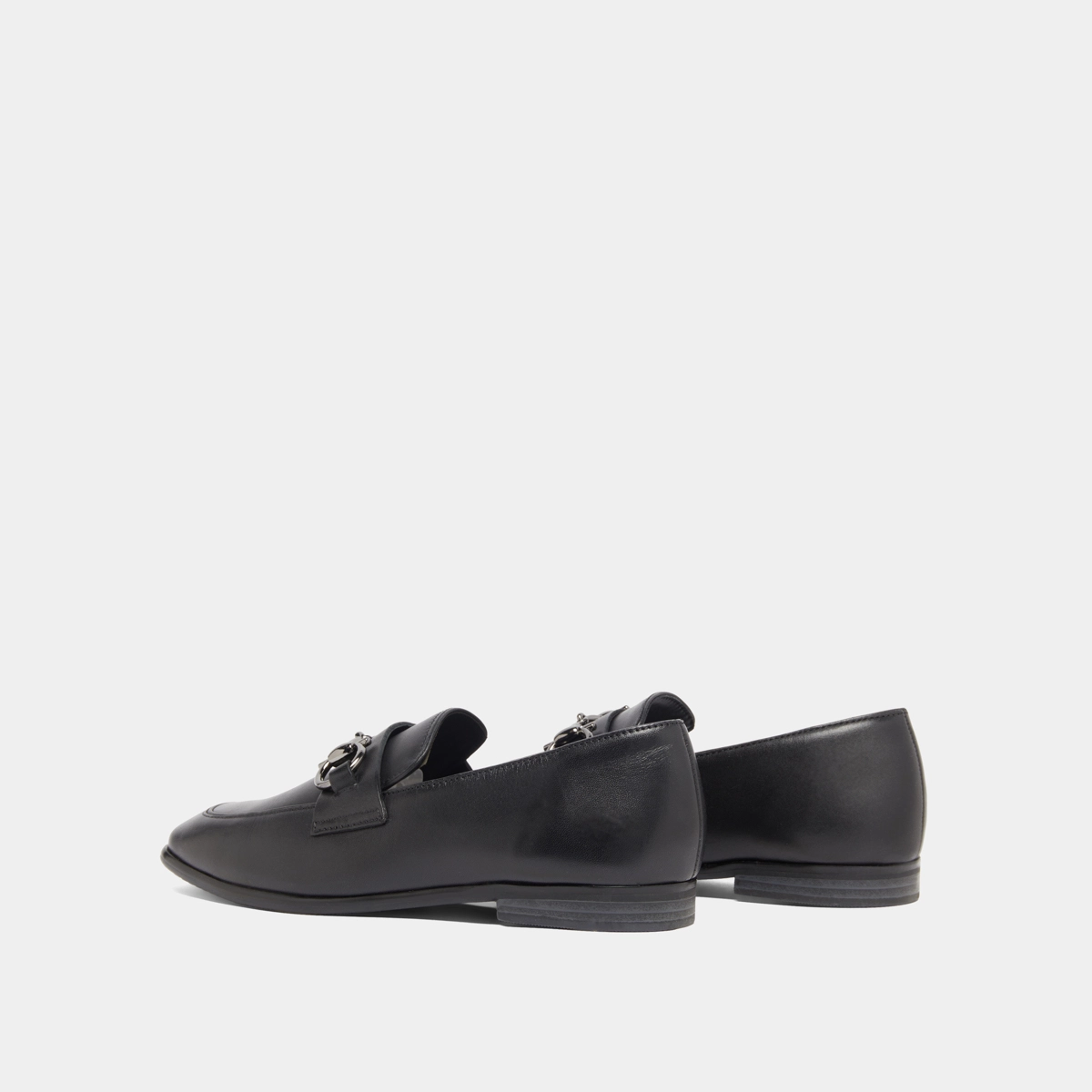 Loafers with square bits and boxes in black leather | AMELLE