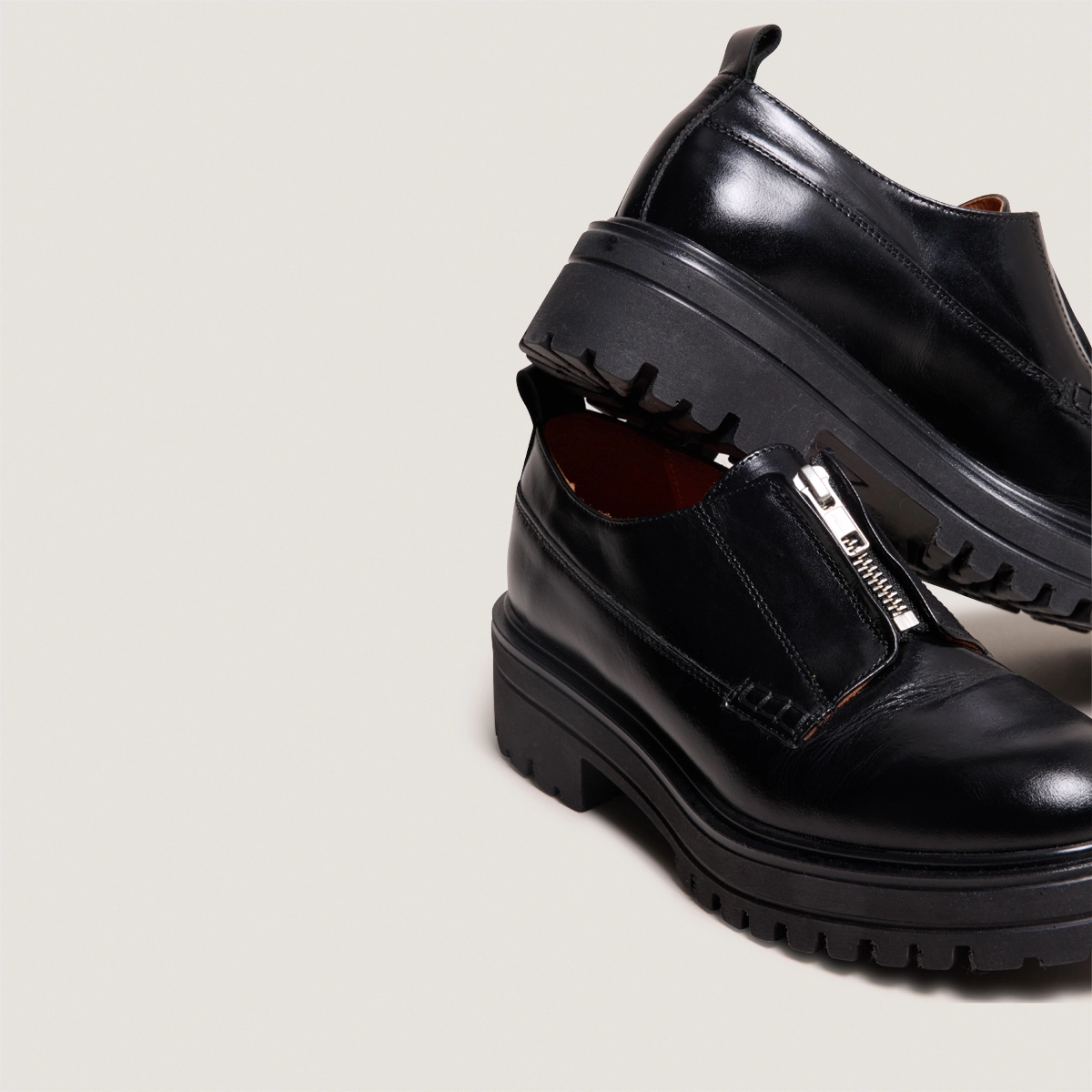 Derbies with zips and notched soles in black leather | ANTALYA