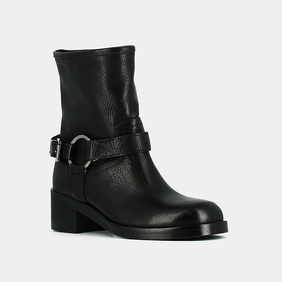 Buckle boots in black grained leather | RIGA