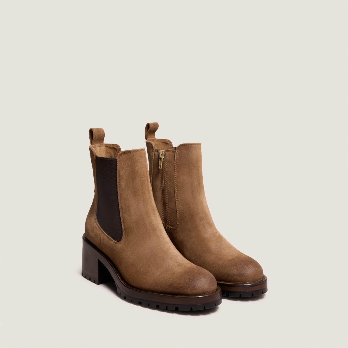 Lowboots with elastic bands in taupe suede | CECILE