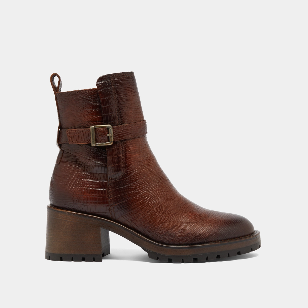 Round-toe buckle boots in cognac reptile leather | CLOVIS