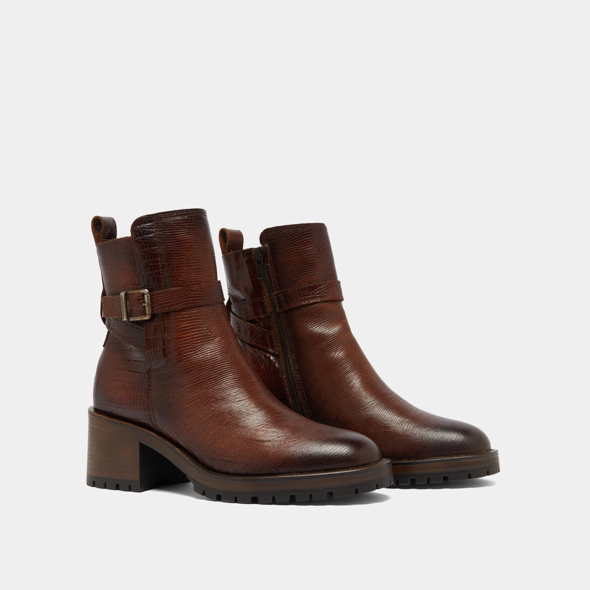 Round-toe buckle boots in cognac reptile leather | CLOVIS