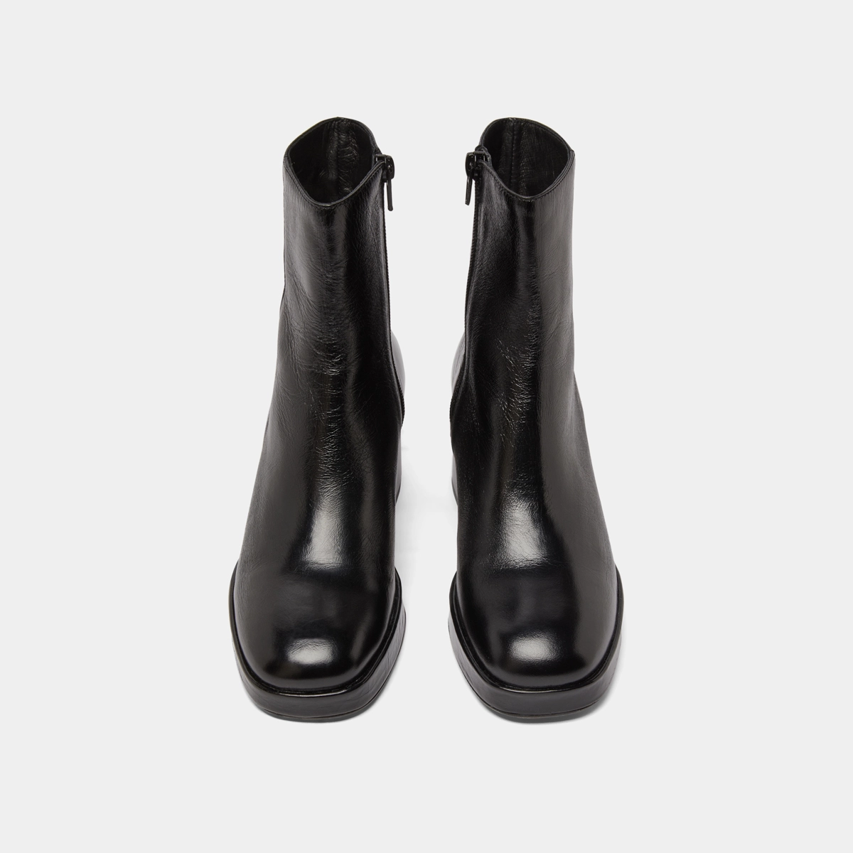 Square-toe boots in black aged leather | VANVES