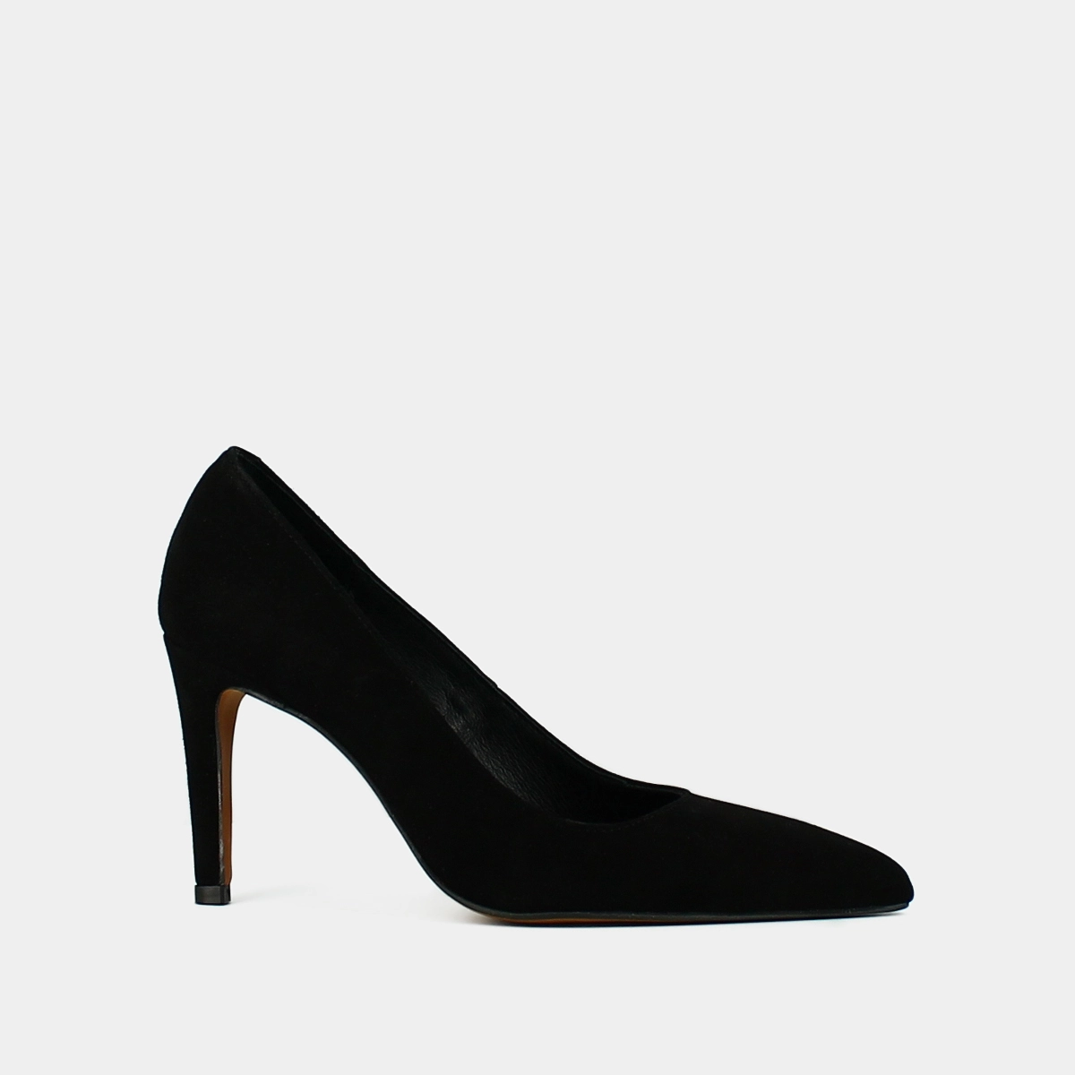 Pumps with pointed ends in black velvet | BABOR