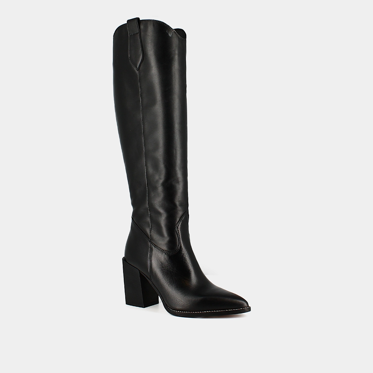 Pointed boots with heels in black leather | PAPRIKA