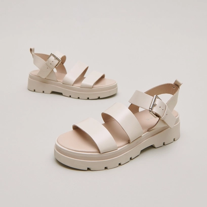 Platform sandals with buckles in ecru leather | PRIAME