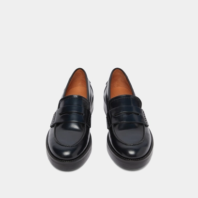 Round-toed loafers blue