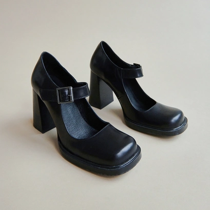 Babies with buckles and square toes in black leather | brieuc