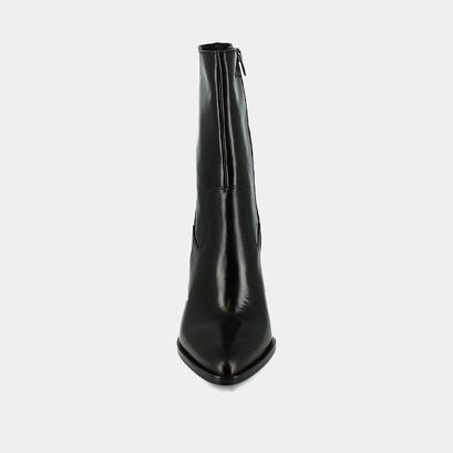 Heeled boots with pointed toes in black leather | buster