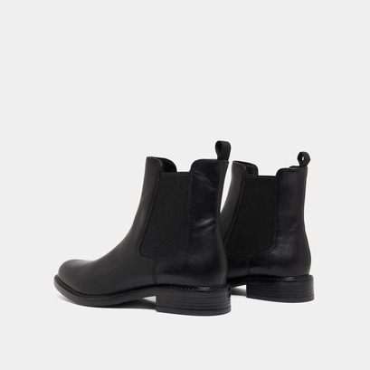 Round-toe boots in black leather | audry