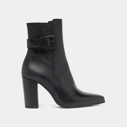 Pointed toe boots with buckles in black leather | beth