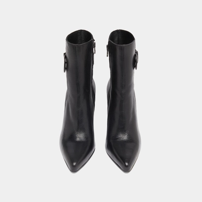 Pointed toe boots with buckles in black leather | beth