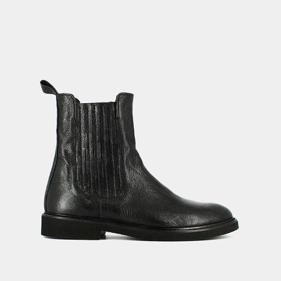 Chelsea boots in black aged leather | rick