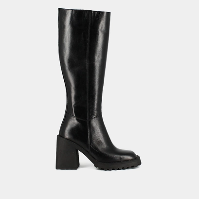 High boots with notched soles and square toes in black leather | GENE