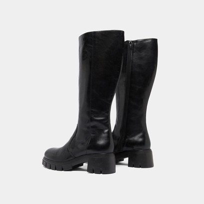 Boots with notched soles in black leather | antonin
