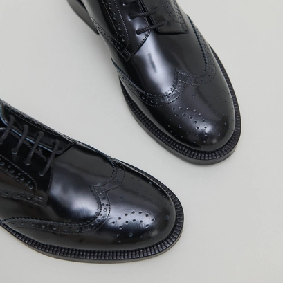 Lace-up derbies in black shiny leather | drum