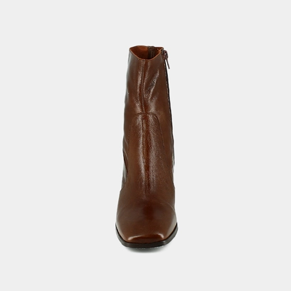 Oval-toe boots in brown aged leather | argentat