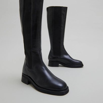 High boots in black leather | peggie