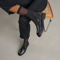Round-toe lowboots black