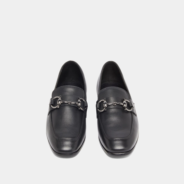 Loafers with square bits and boxes in black leather | AMELLE