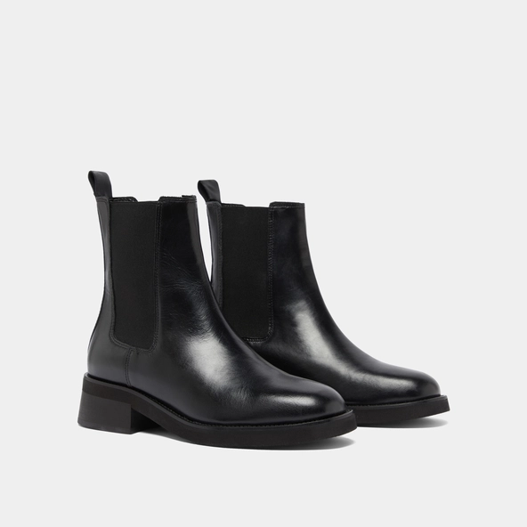 Round-toed boots in black leather | PARISSE