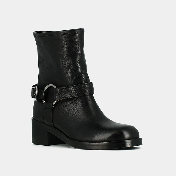 Buckle boots in black grained leather | RIGA