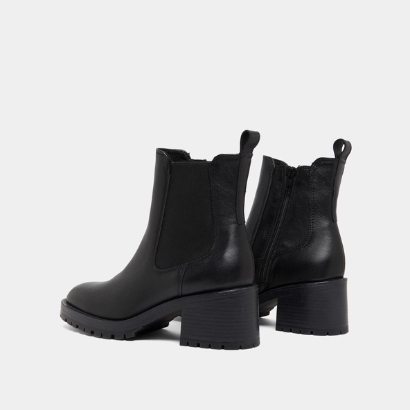 Lowboots with elastic bands in black grained leather | CECILE