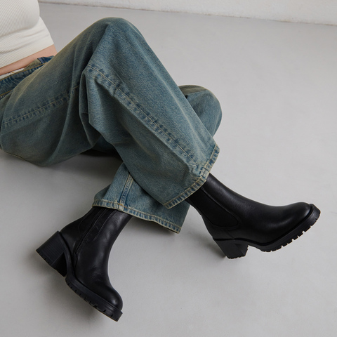 Lowboots with elastic bands black